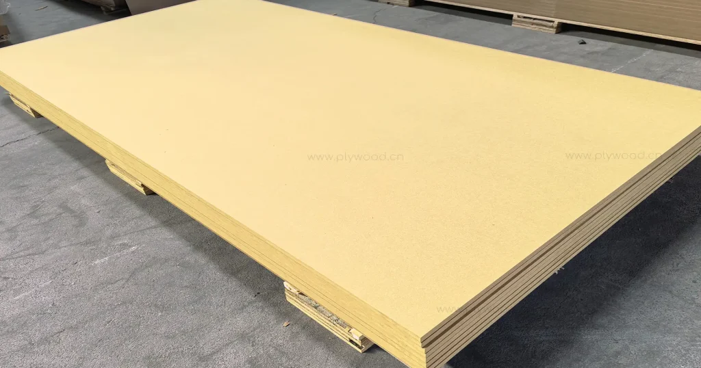 ROCPLY MDF Board with uniform core and smooth face for painting and laminating